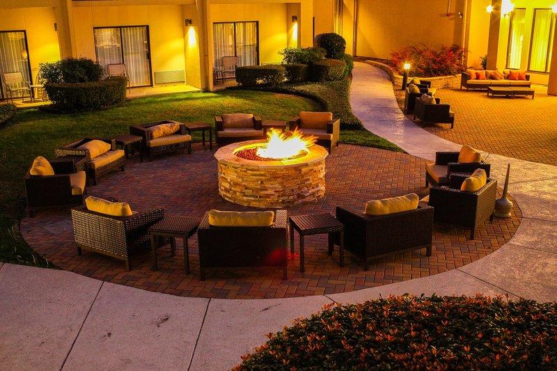 Country Inn & Suites By Radisson, Dallas-Love Field المظهر الخارجي الصورة